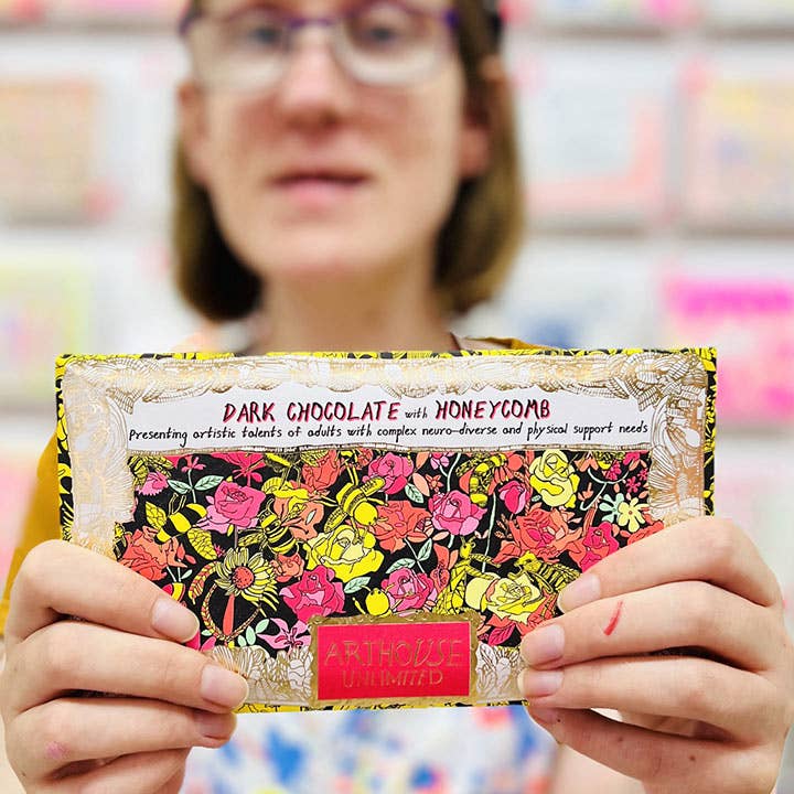 ARTHOUSE Unlimited | Bee Free, Dark Chocolate Bar With Honeycomb