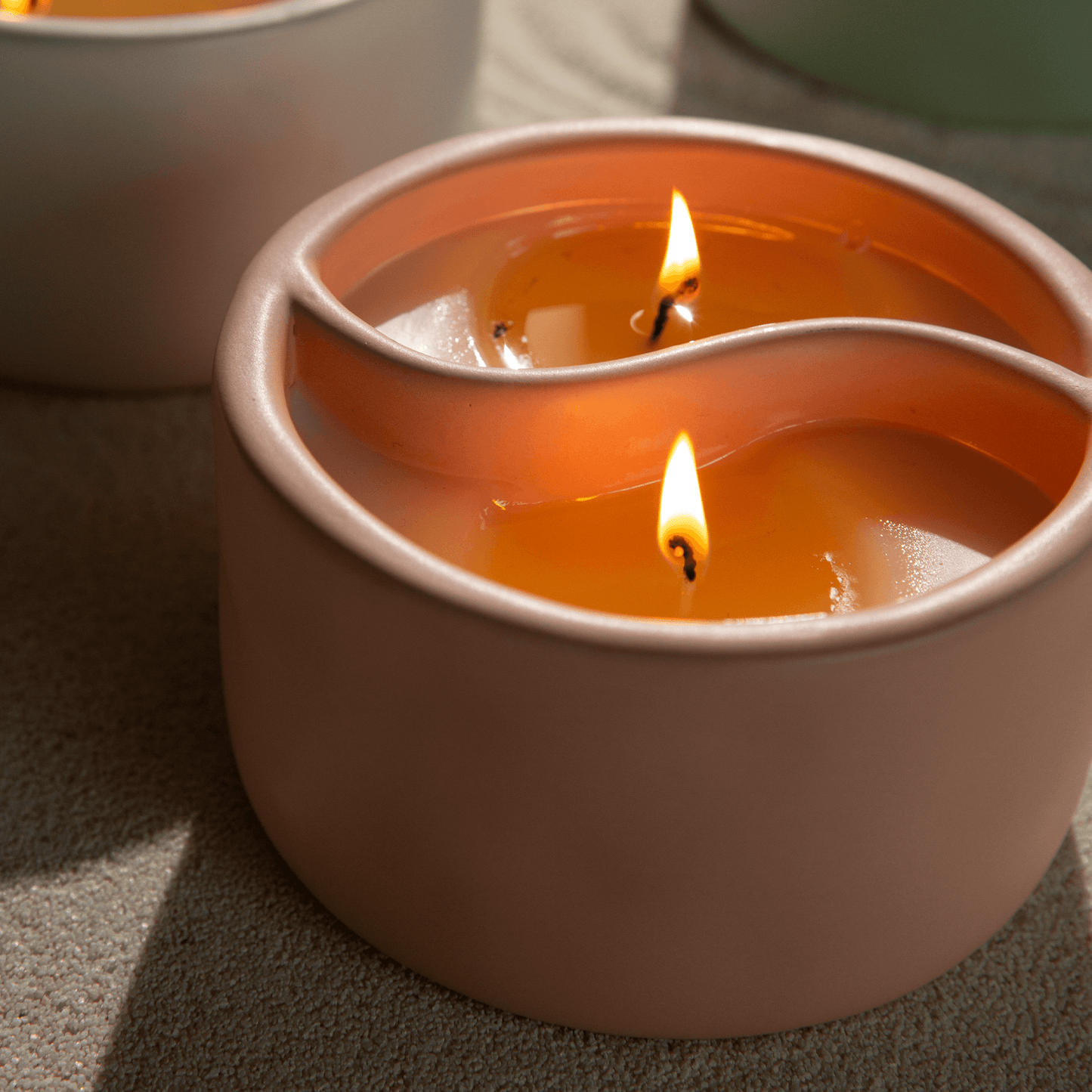 Paddywax | Yin-Yang Candle | Pink | Cactus Flower & Watermint