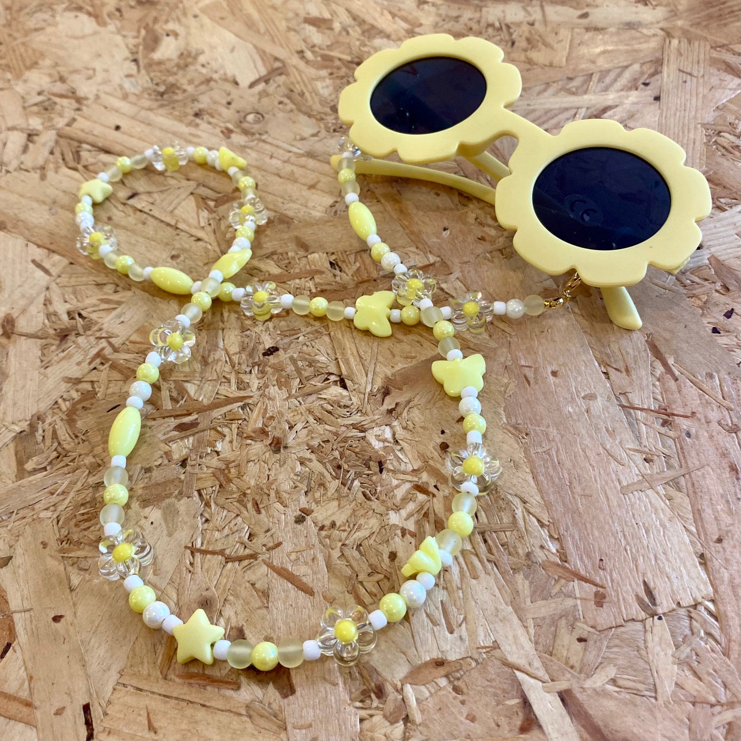 Northern Rose | Kids Sunglasses & Detachable Beaded Chain | Yellow & White