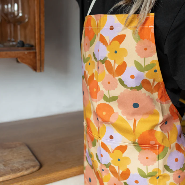 Plewsy | Adult Apron | Blooming Floral