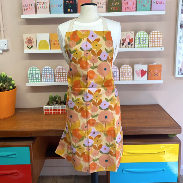 Plewsy | Adult Apron | Blooming Floral