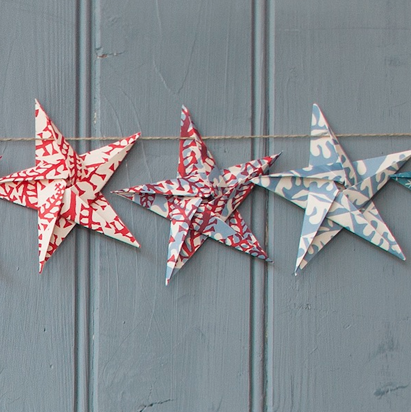 Cambridge Imprint | Garland of Stars | Origami Kit