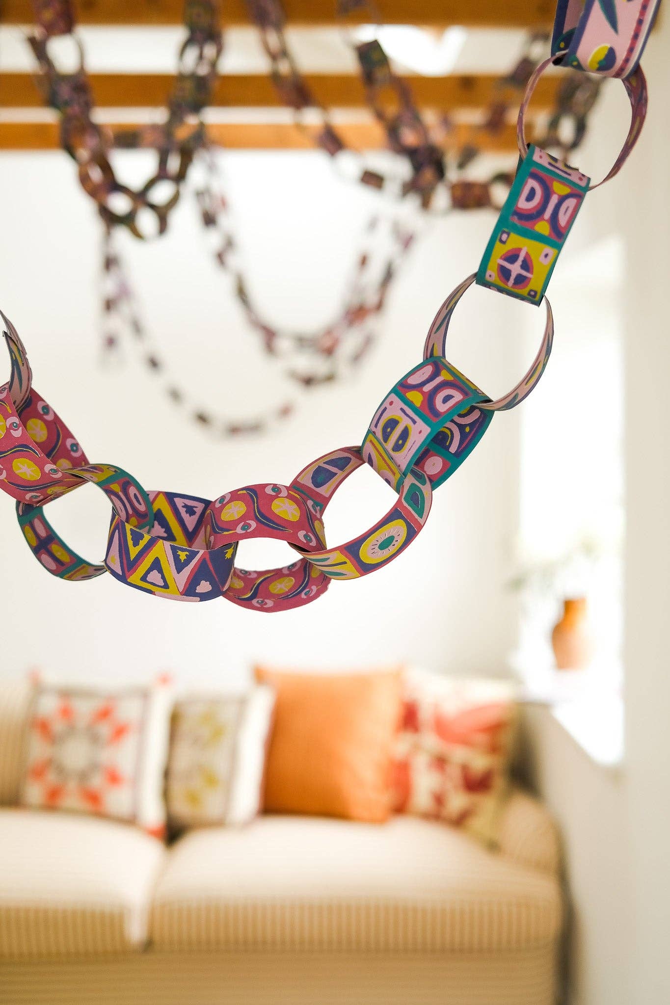 East End Press | Paper Chain Kit | Bloomsbury