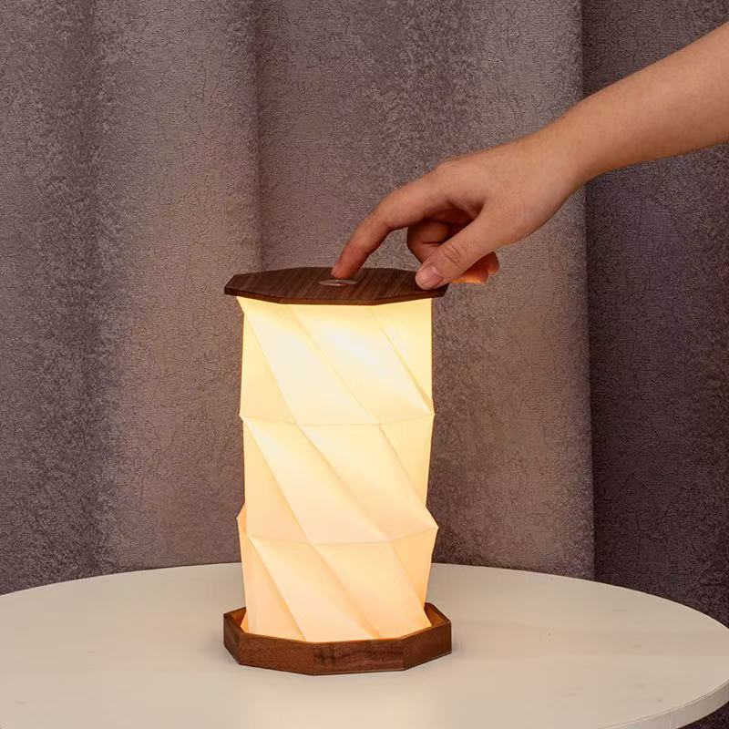 Gingko | Twist Hexagon Lamp | Black