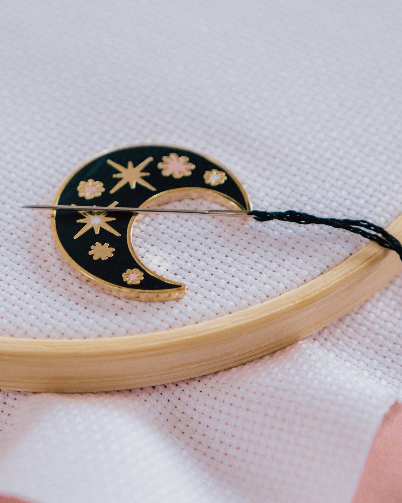 Innocent Bones | Magnetic Needle Minder | Moon