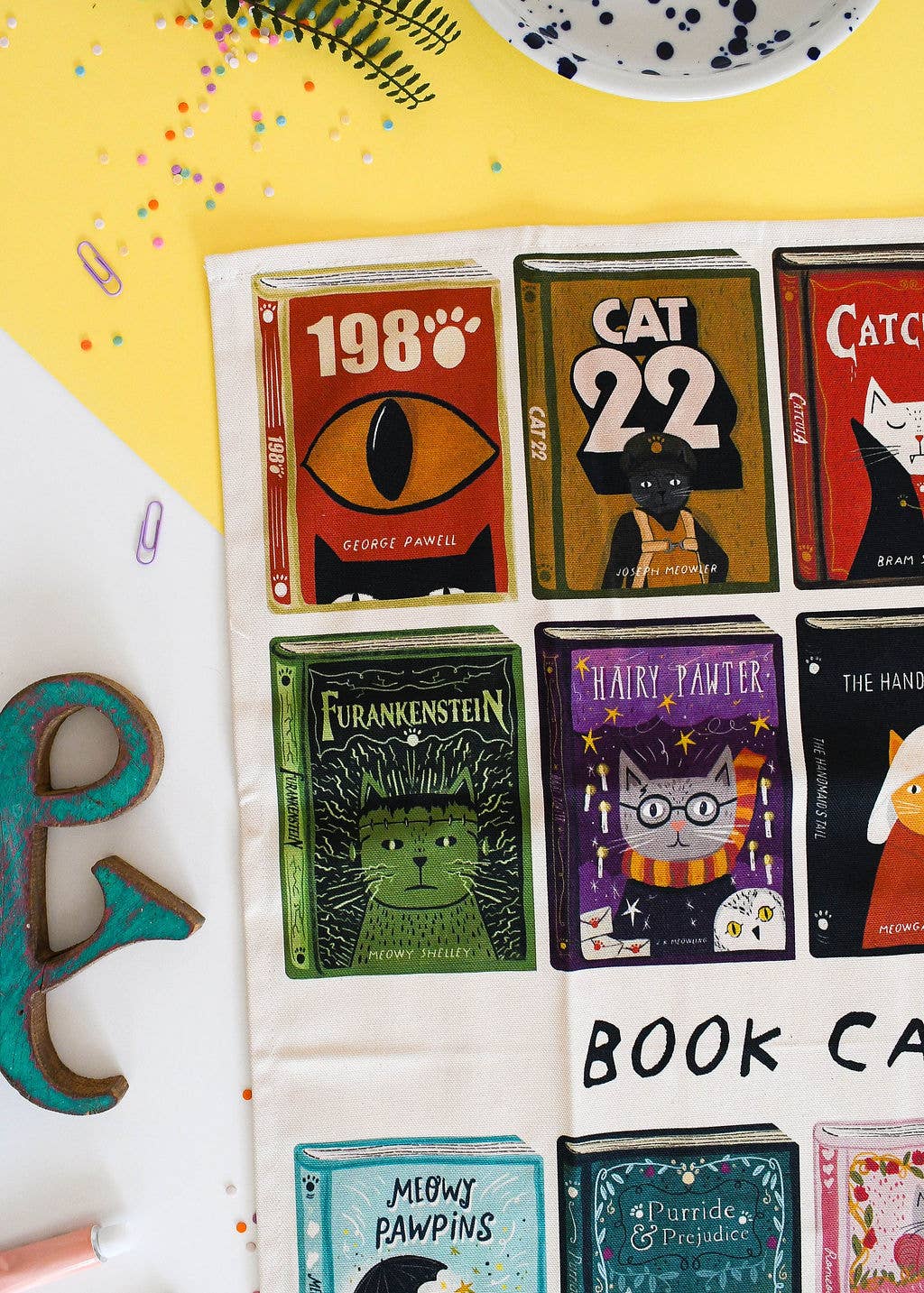 Niaski | Tea Towel | Book Cats