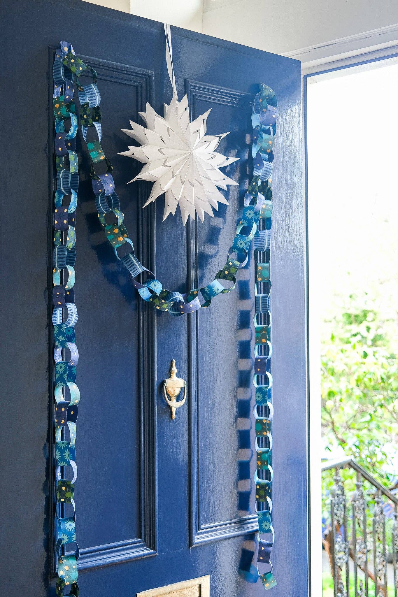 East End Press | Paper Chain Kit | Blue & Yellow