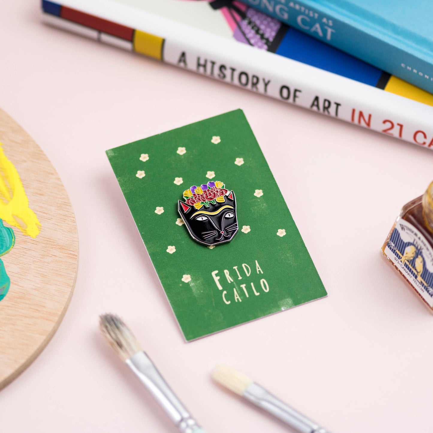 Niaski | Enamel Pin | Frida Catlo