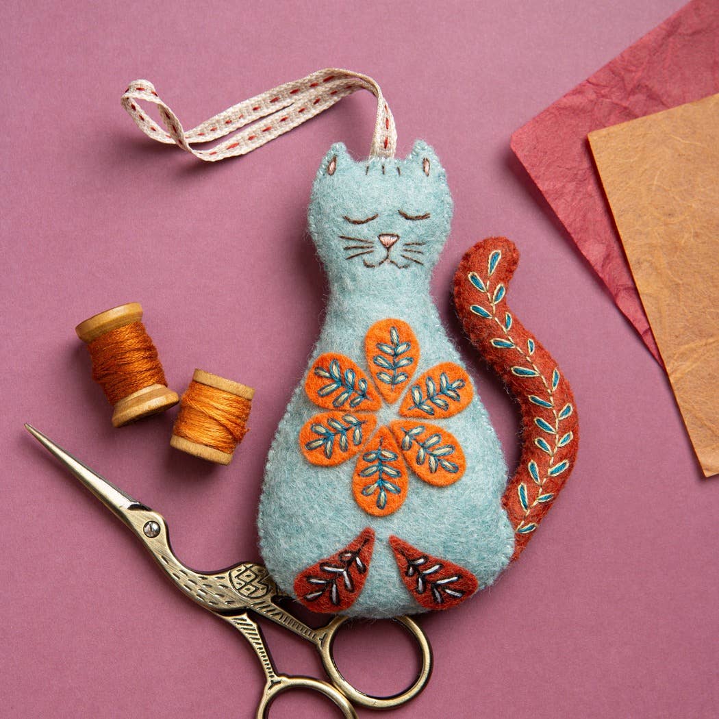 Corinne Lapierre | Folk Cat Felt Craft Mini Kit