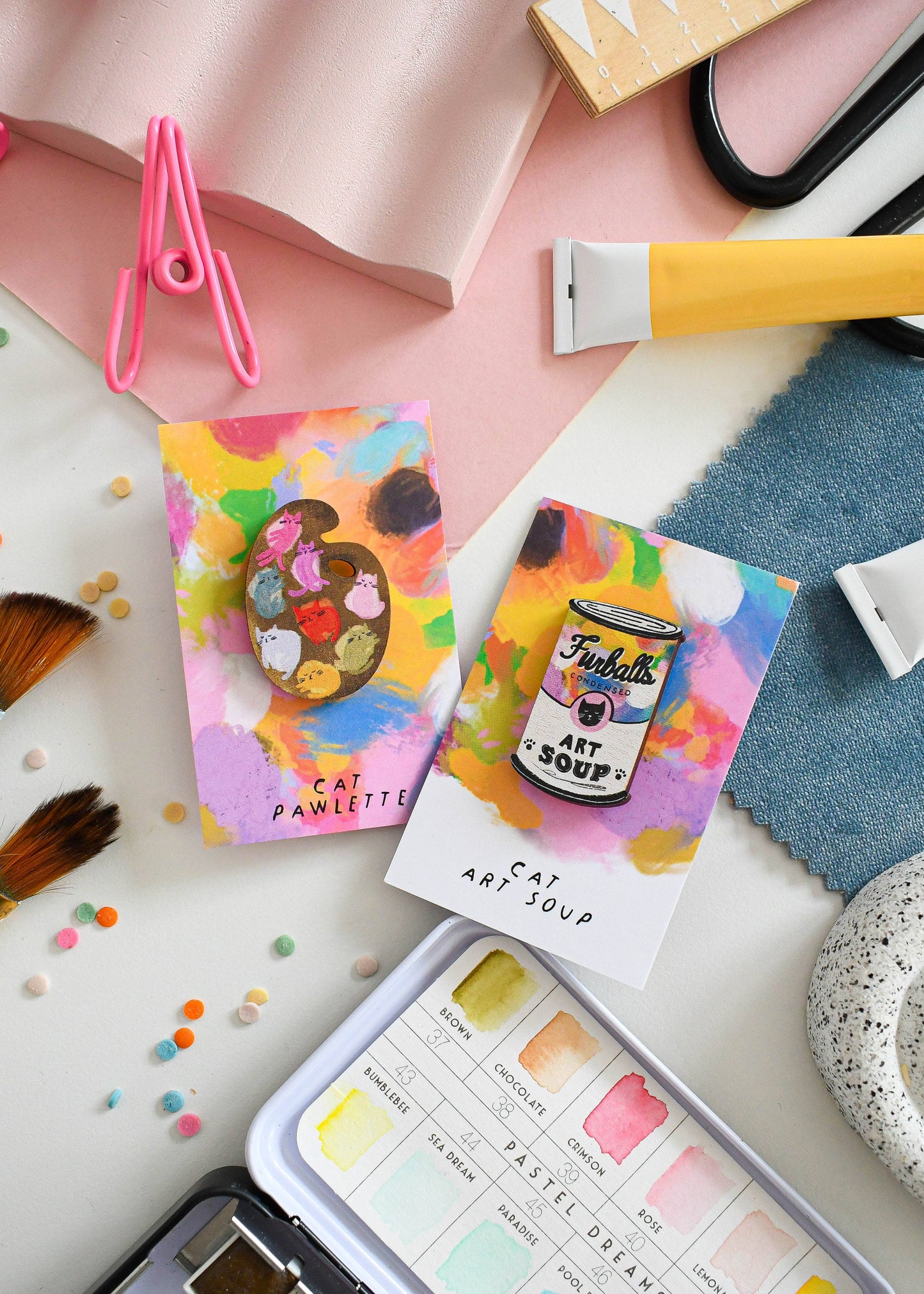 Niaski | Wooden Pin Badge | Cat Art Paint Palette