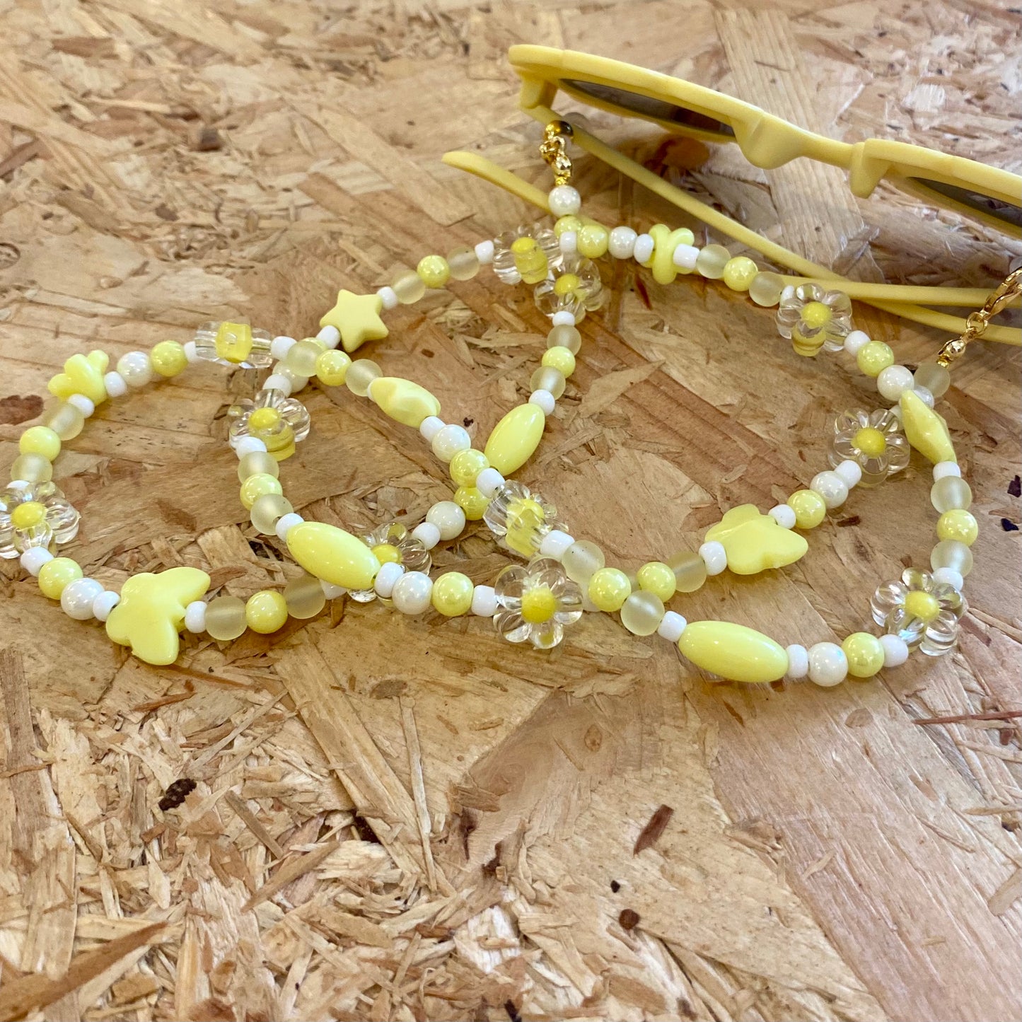 Northern Rose | Kids Sunglasses & Detachable Beaded Chain | Yellow & White