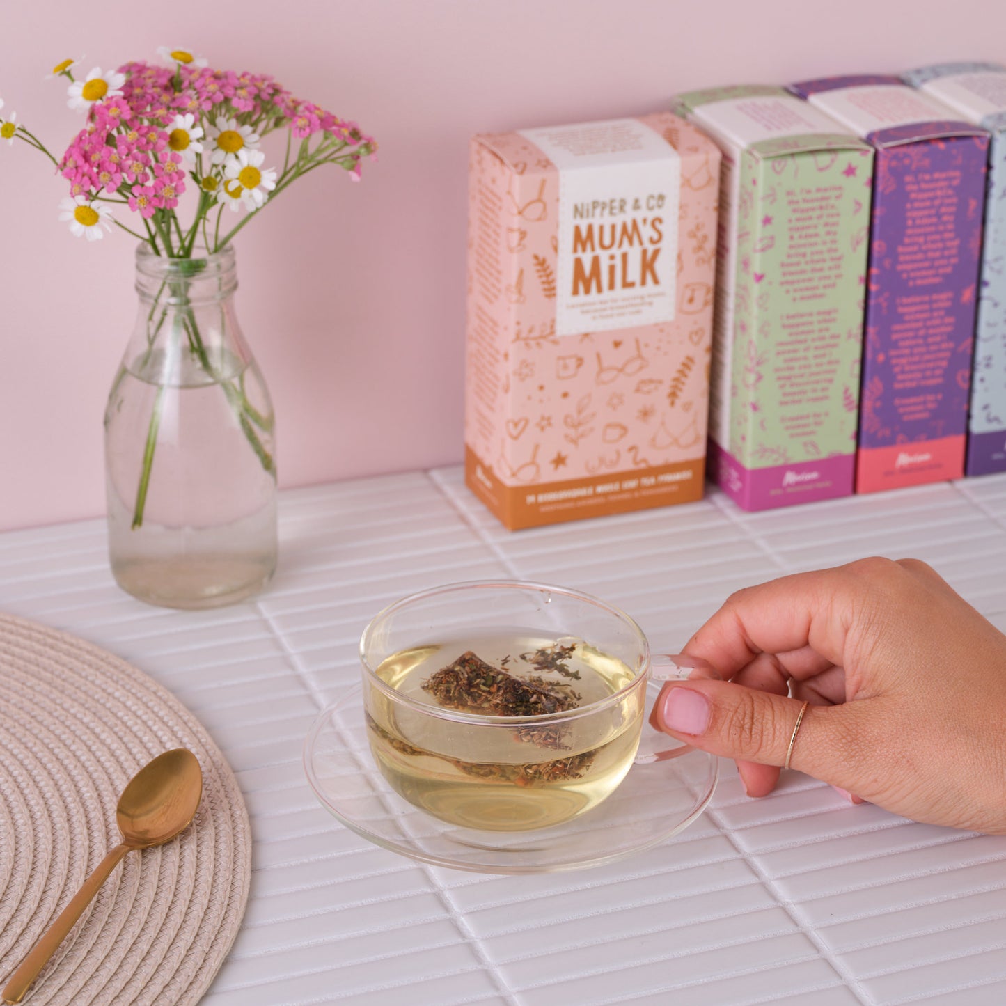 Nipper & Co | Mum's Milk, Herbal Infusion For Nursing Mum's