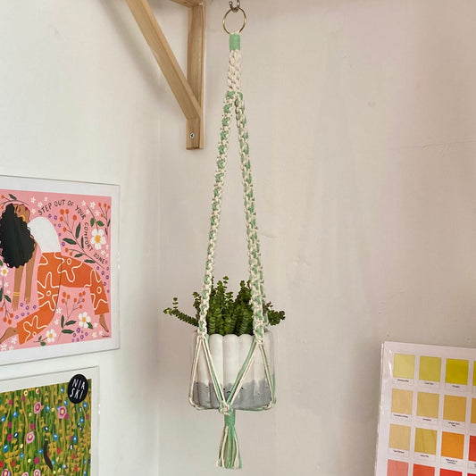 Northern Rose | Macrame Plant Hanger | Off White & Mint