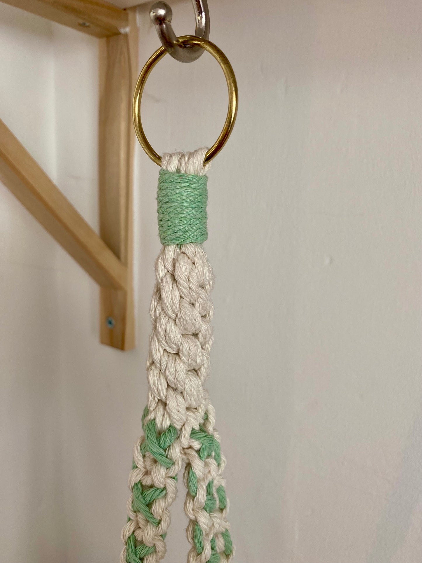 Northern Rose | Macrame Plant Hanger | Off White & Mint