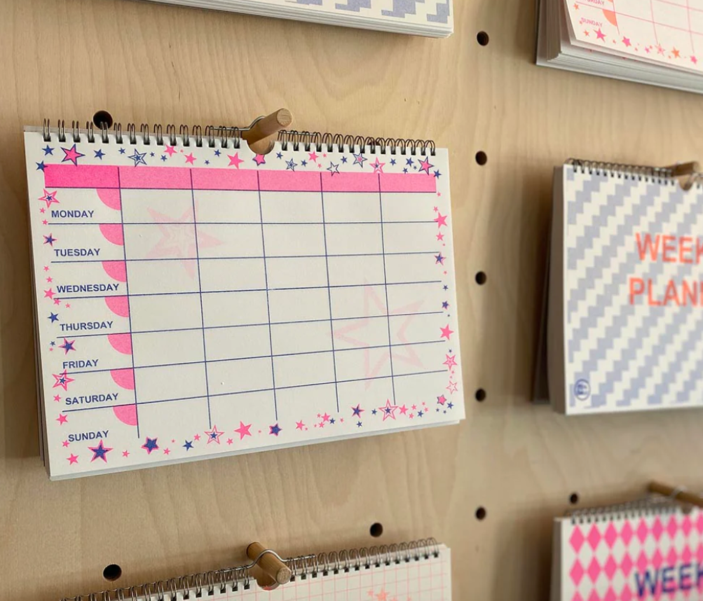 Petra Bose | Weekly Planner | Blue & Pink Diamond