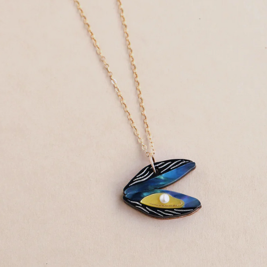 Wolf & Moon | Mussel Necklace