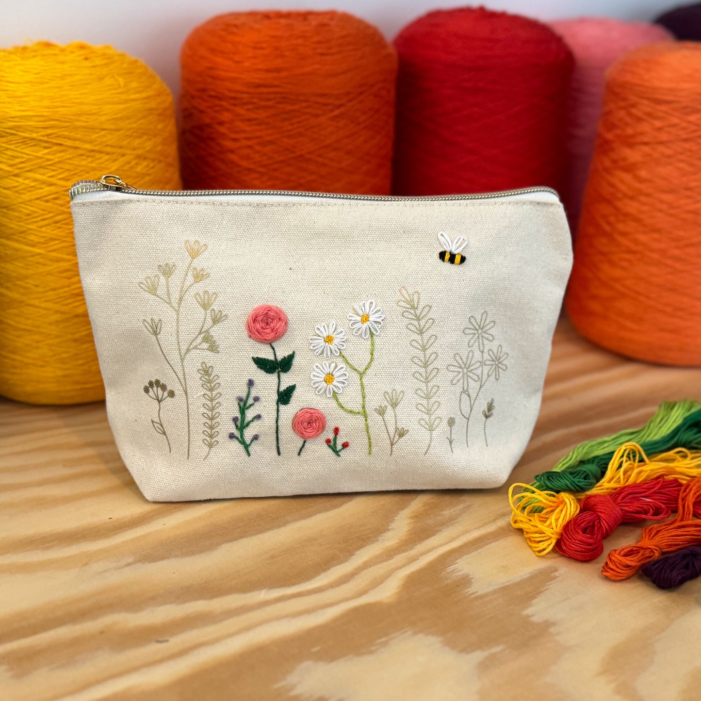 Chasing Threads | DIY Zip Pouch | Stitch Your Flowers