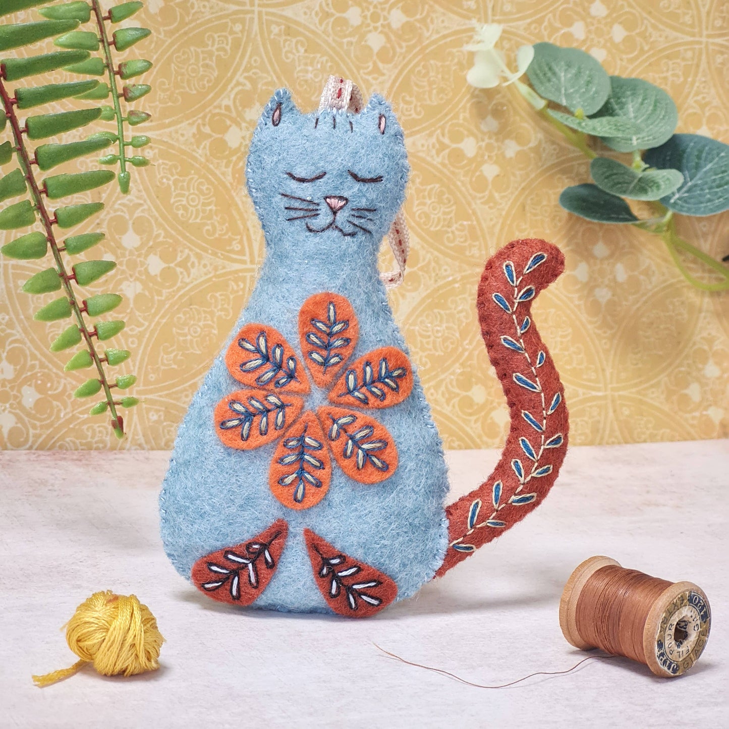 Corinne Lapierre | Folk Cat Felt Craft Mini Kit