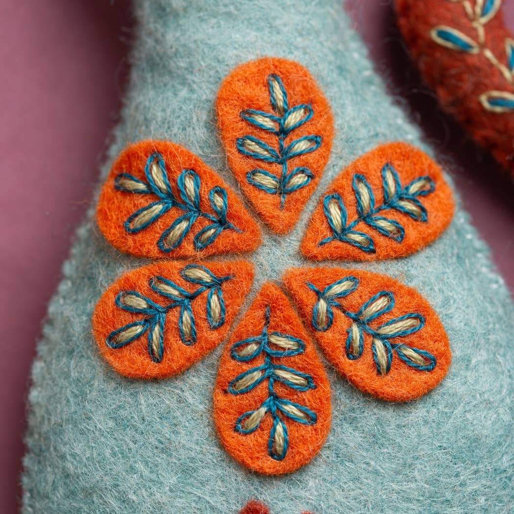 Corinne Lapierre | Folk Cat Felt Craft Mini Kit