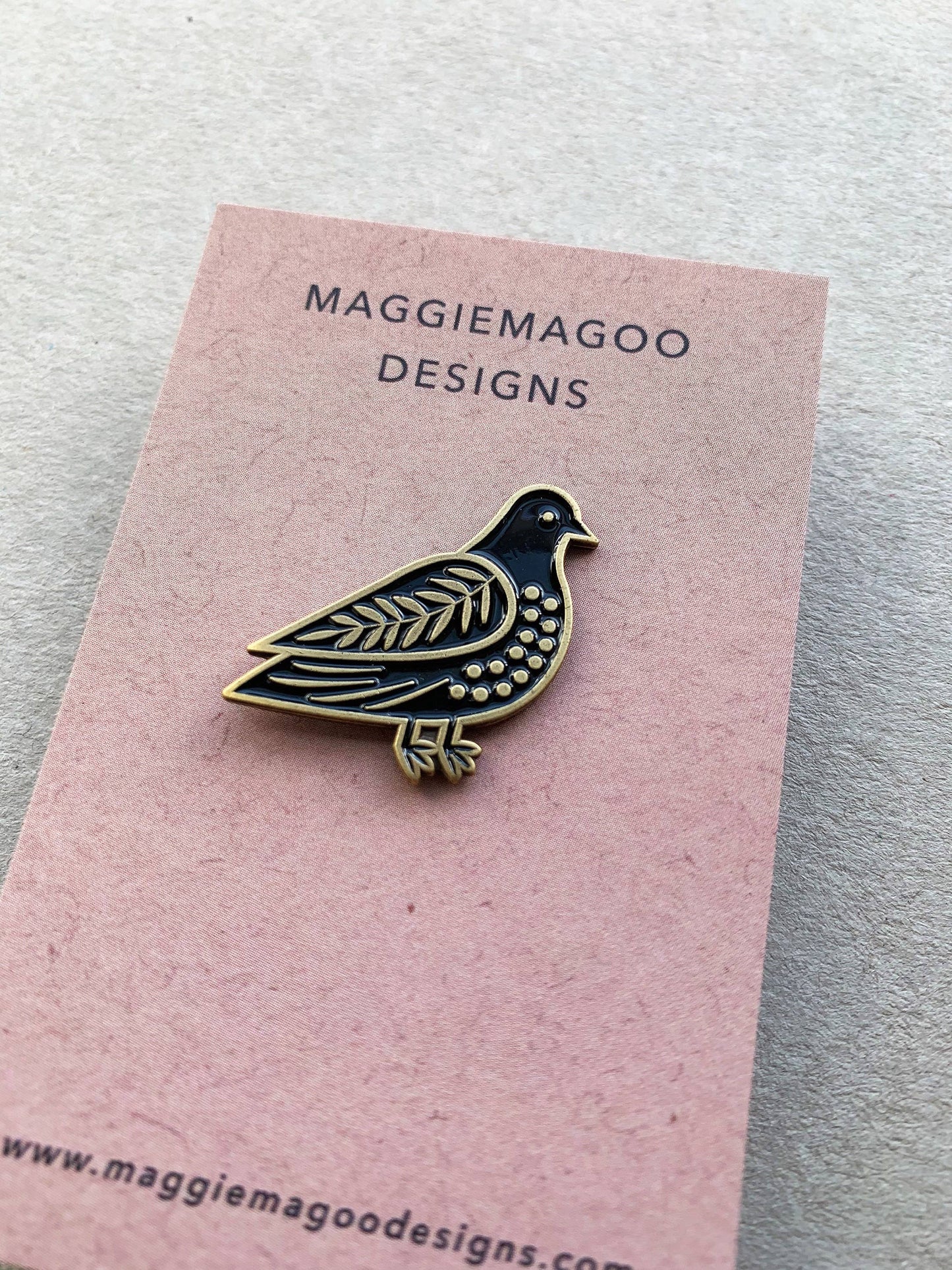 Maggie Magoo | Enamel Pin Badge | Pigeon